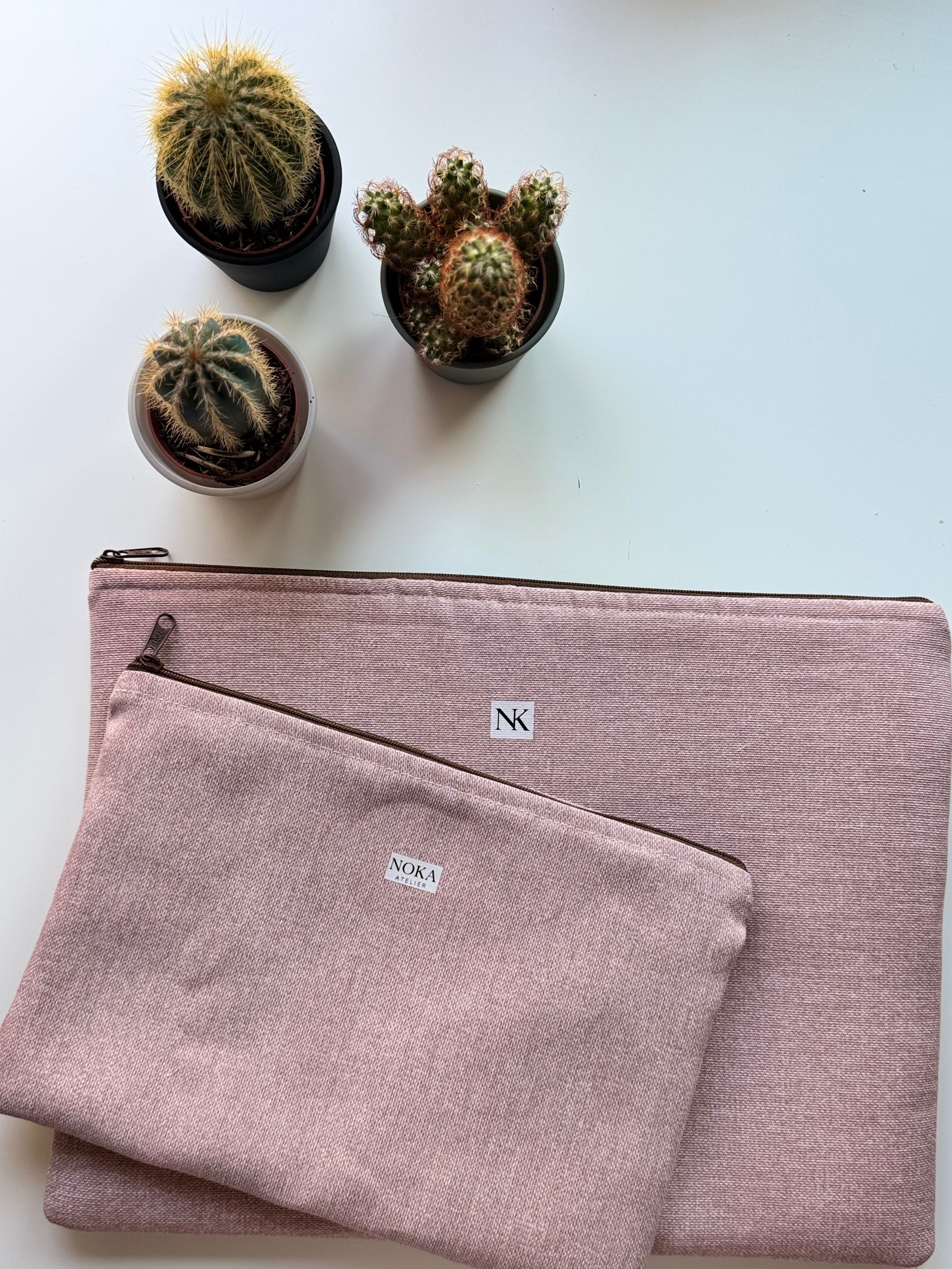 Funda ordenador + Neceser Rosa