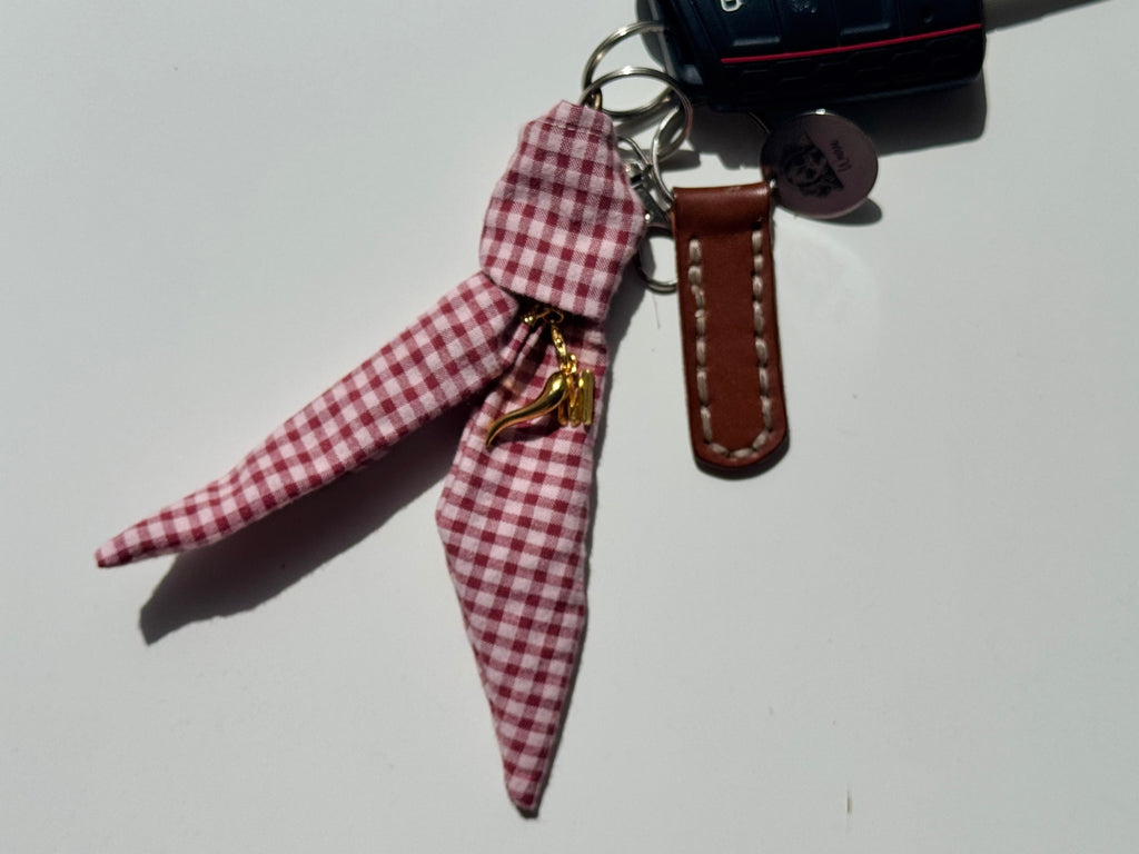 Bag Charm Vichy Cherry · Colgante personalizado